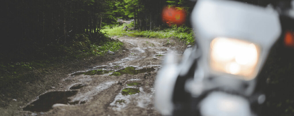 conduire moto pluie