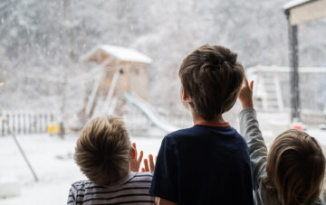 famille neige maison