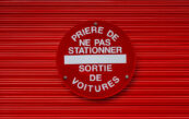 panneau interdit de stationner